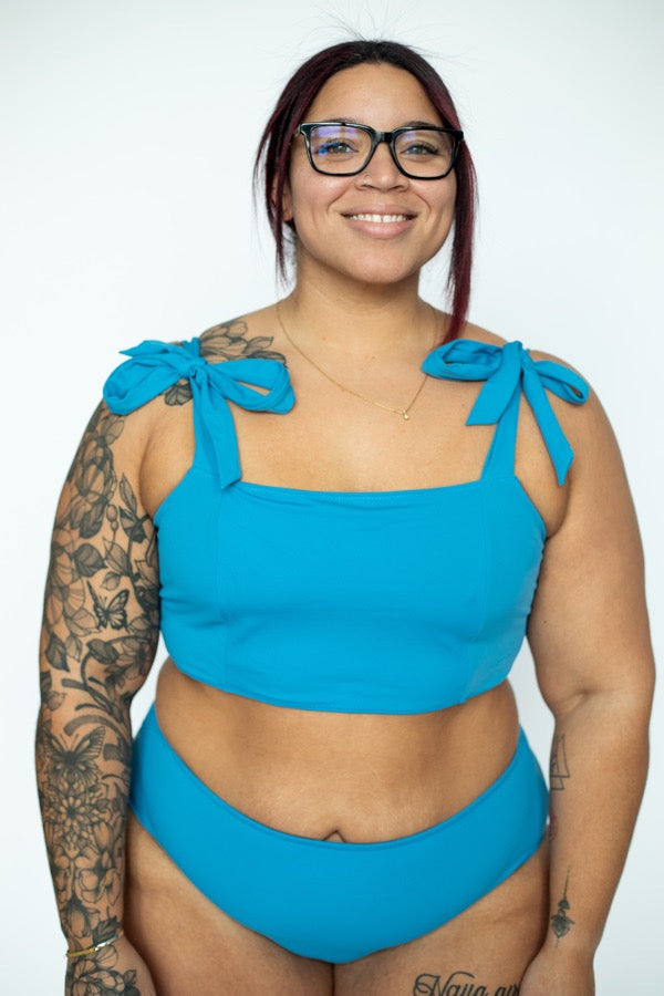 The Alanna CURVY TOP