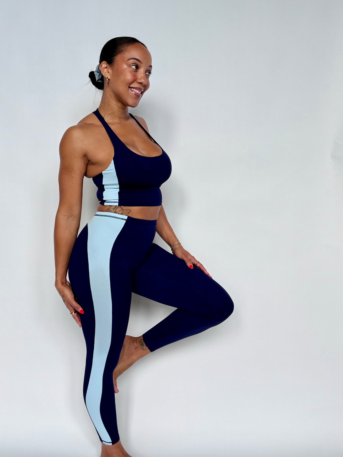 The Vikki ACTIVE Leggings